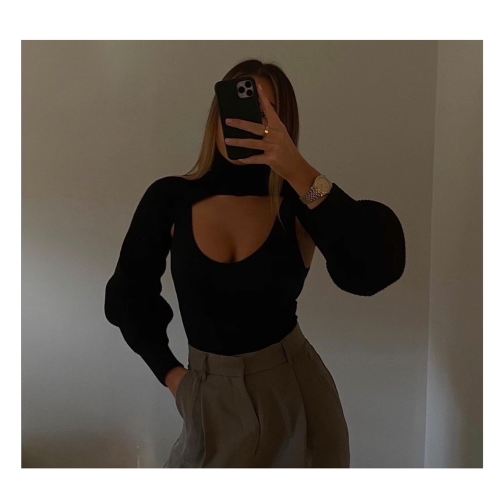 Zara Black arm warmers bloggers favorite 🏷🖤